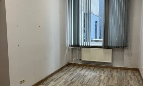 Biroja telpa - 11,5 m² Pilsētas laukumā 2