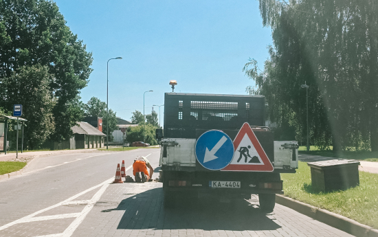 Turpinās nolietotā bruģakmens nomaiņa