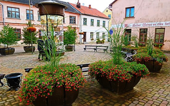 Krāšņā Liepājas ielas promenāde