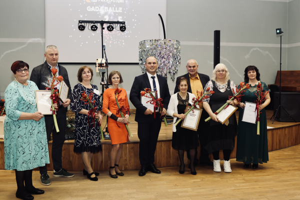 Sveicam darba jubilārus