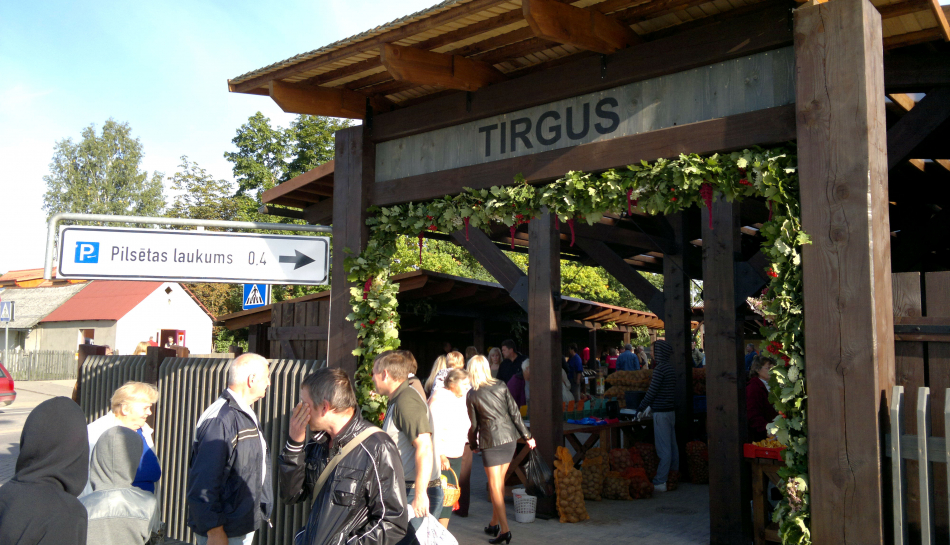 Remontē Pārtikas preču tirgus paviljonu
